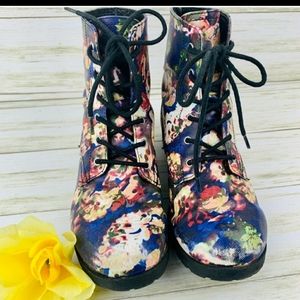 Reposh! Qupid Flower Combat boots